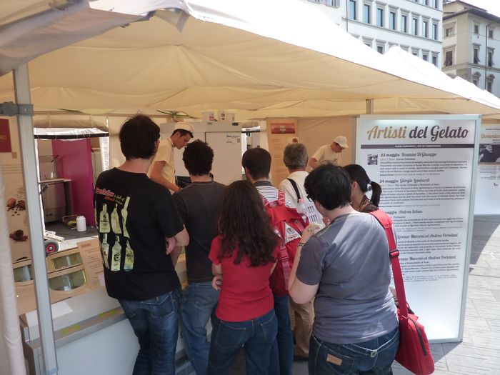 la coda al nostro stand P1030625